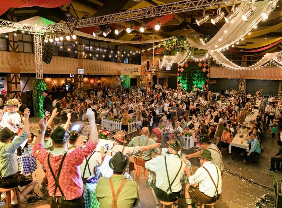 Quartos Proximos A Oktoberfest, Em Blumenau Eksteriør bilde