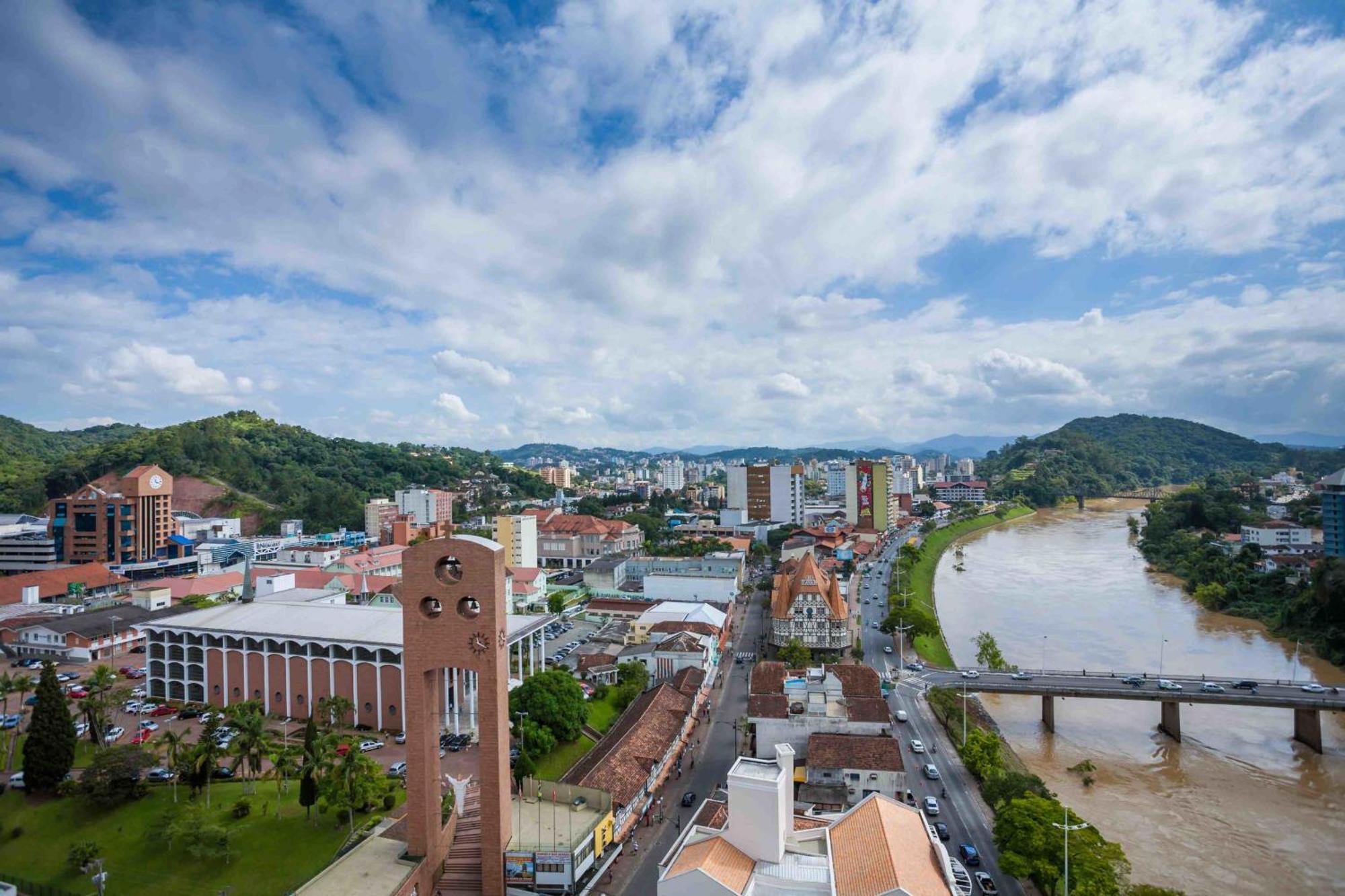 Quartos Proximos A Oktoberfest, Em Blumenau Eksteriør bilde